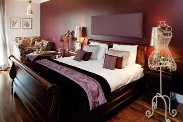 Fernhill House Hotel & Gardens