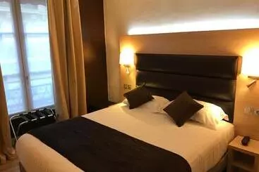 ホテル Unic Renoir Saint Germain