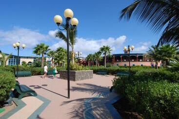 בית מלון כפרי Voi Vila Do Farol Resort