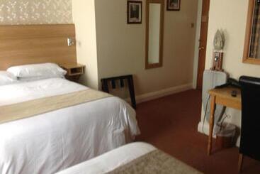 Templemore Arms Hotel