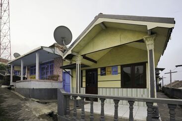Otel Spot On 2126 Bromo Indah Homestay