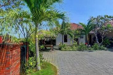 旅馆 Made Taro Menjangan Homestay