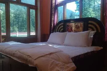 ホテル The Himalayan Wild Retreat