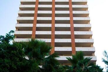 Apartamentos La Era Park