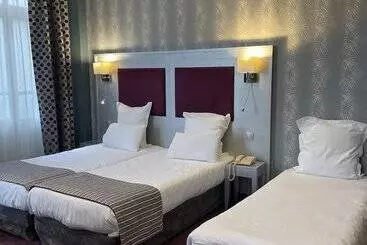 בית מלון כפרי Hôtel L'univers