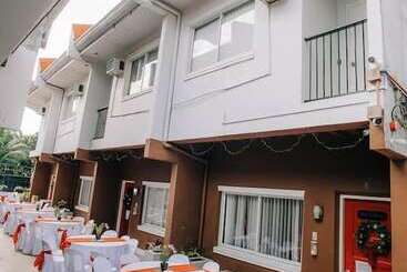 Ashley And Bill S Suites  N Garden Hotel And Vacation Homes