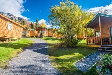 Hotel Sheep Mountain Lodge