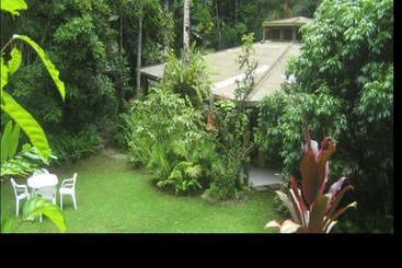 Отель Daintree Deep Forest Lodge