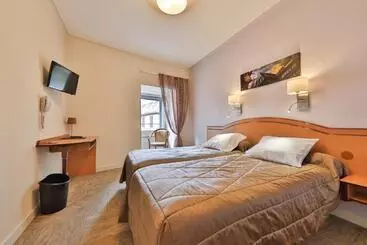 فندق Hôtel Bar Des Vosges