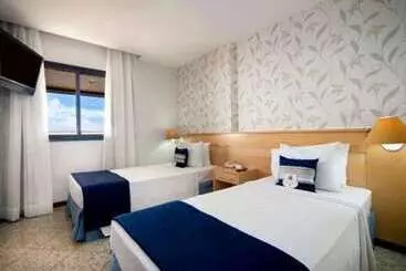 Отель Quality Suites Vila Velha