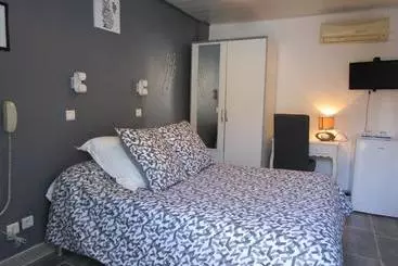 ホテル La Petite Auberge