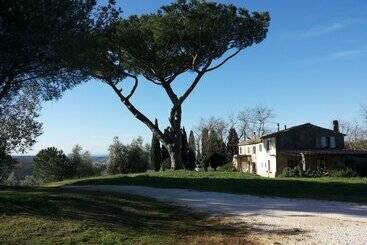 בית מלון כפרי Agriturismo Le Serre