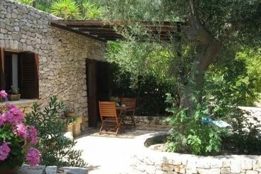 Dom wiejski Mirto Sotto Casa In Pietra Sul Mare