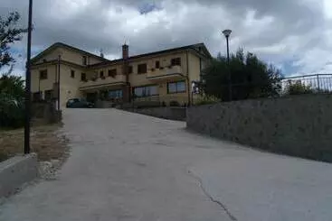Hotelli Alin Village