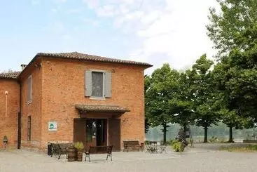 田舎風ホテル La Finestra Sul Po  Agriturismo