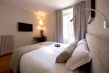 پانسیون Maville