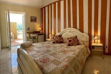 Bed and Breakfast Amar House