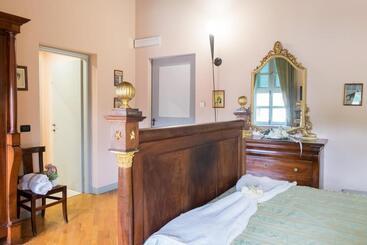 مبيت وإفطار Villa Rambaudi