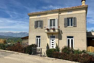 Aamiaismajoitus (B&B) Casa Davina