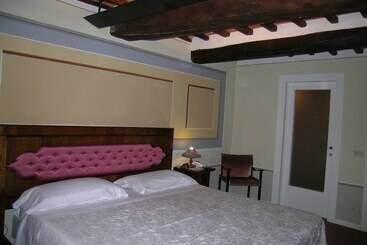 膳宿费 Foresteria Umbria