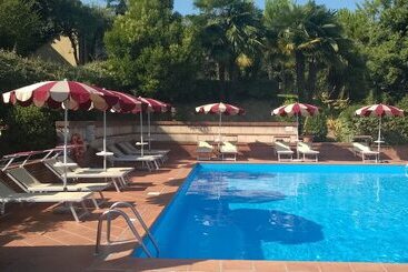 בית מלון כפרי Ariotto Village