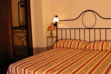 هتل Casa De Los Naranjos