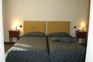 Отель Castello Rosso