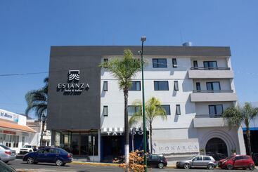 Estanza Hotel & Suites