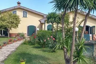 Aamiaismajoitus (B&B) La Casa Del Melograno