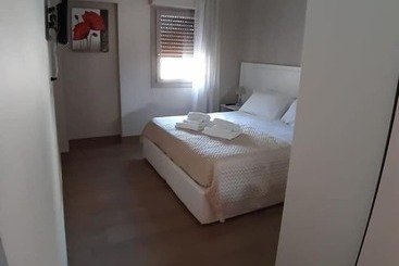 تختخواب و صبحانه Nesea