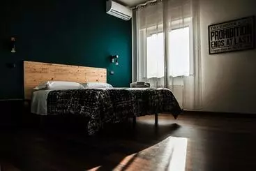 تختخواب و صبحانه Travel Station Bedandbreakfast