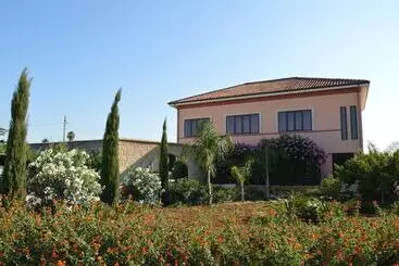 Bed And Breakfast Piano Del Re