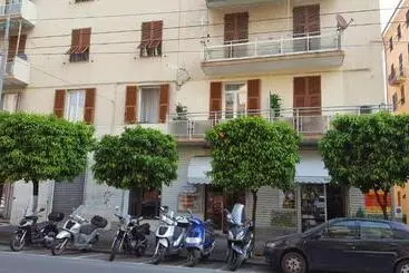 پانسیون Ari Guest House