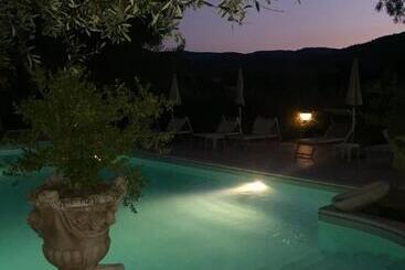 בית מלון כפרי Agriturismo Fara Del Falco