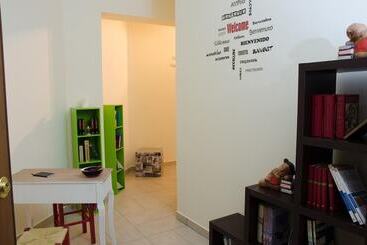 تختخواب و صبحانه Civico 44