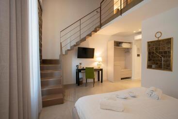 تختخواب و صبحانه La Chiaja Art&relais