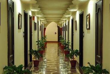 هتل Noor Us Sabah Palace