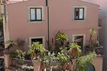 Majatalo Al Duomo Rooms & Flats