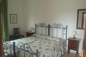 קוטג'' Agriturismo La Mancosa