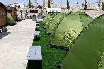 בית מלון כפרי Camelot