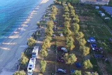 استراحتگاه Villaggio Camping La Scogliera