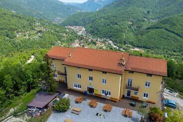 호텔 Albergo Ristorante Payarin