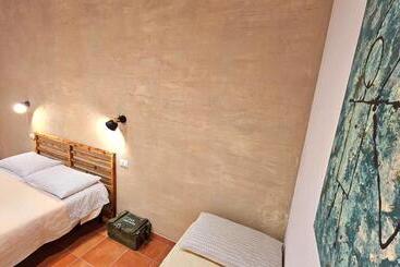 تختخواب و صبحانه Aba Maya Alghero