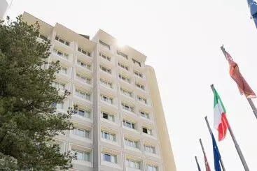 Отель Belstay Milano Assago