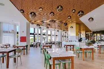 Auramar Beach Resort