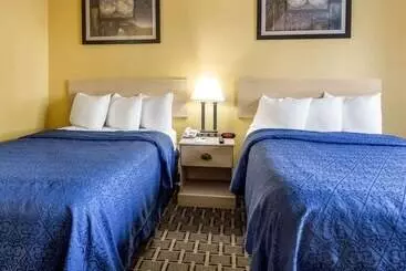 ホテル Quality Inn & Suites On The Beach