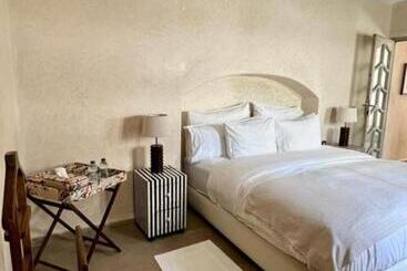 Dar Mayshad Riad   Luxurious Boutique Hotel In The Medina