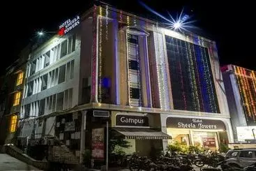 Hotel Sheela Towers