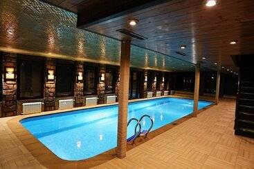 酒店 Banniy Klub Shangri La