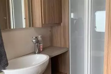 Aamiaismajoitus (B&B) Caravan Glamping Accommodation